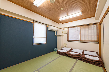Standard Private Japanese-style room with shared bathroom